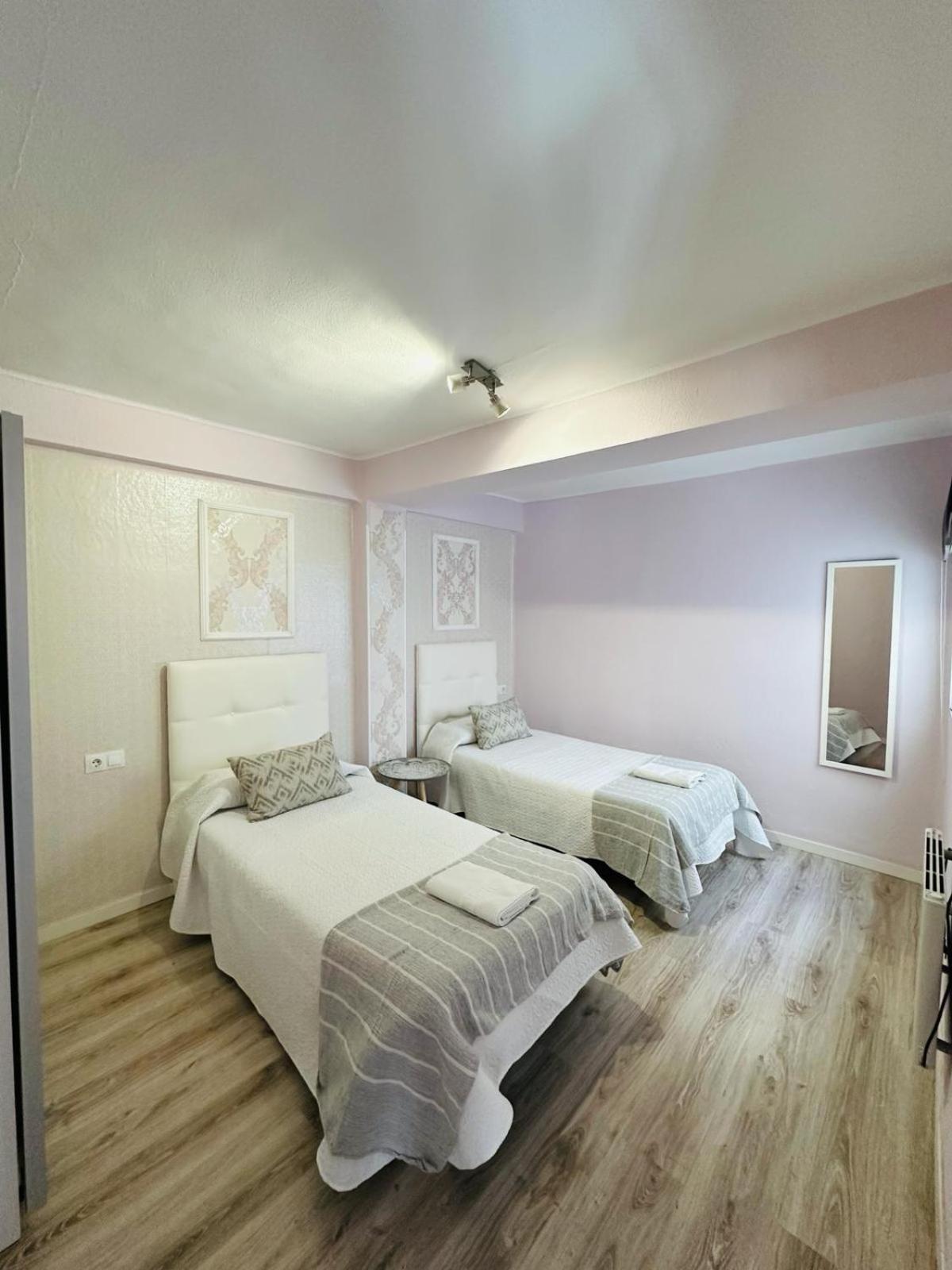Imperium Apartamentos Centro Parking Gratis Mérida Kültér fotó