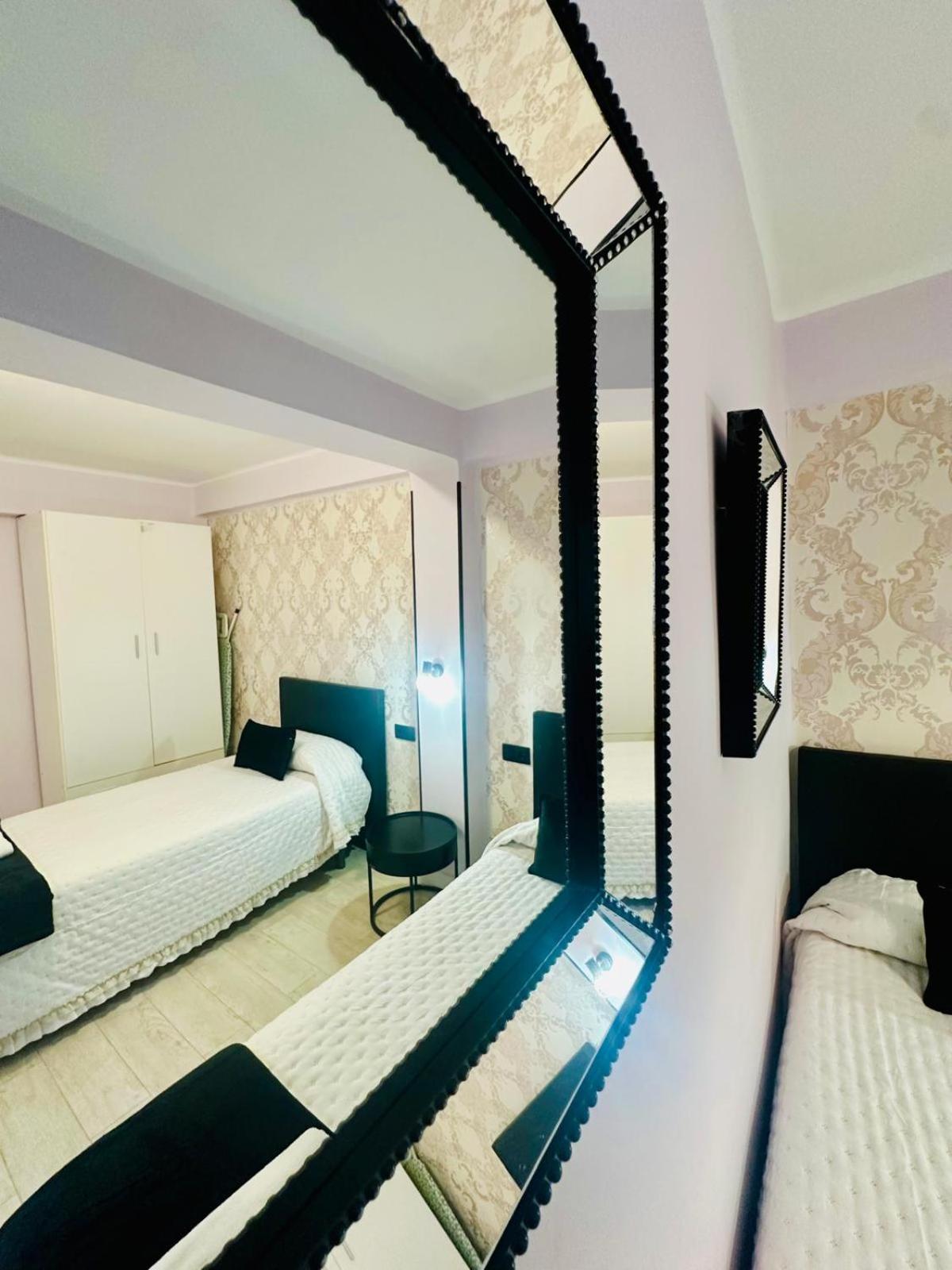 Imperium Apartamentos Centro Parking Gratis Mérida Kültér fotó